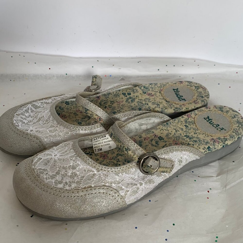 Mudd Vintage Y2K Mary Jane Ballet Flat Mules Silver White Lace Floral - Sz 7.5 - Picture 8 of 13